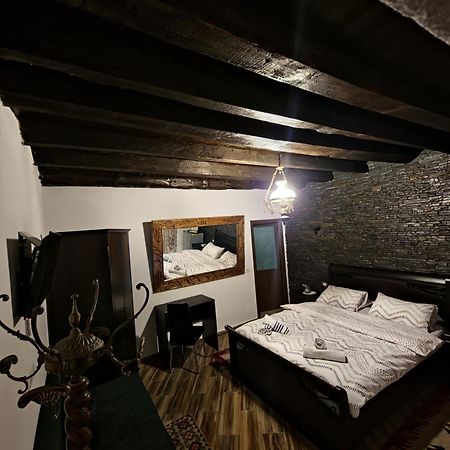 L&I Apartment Berat Bagian luar foto