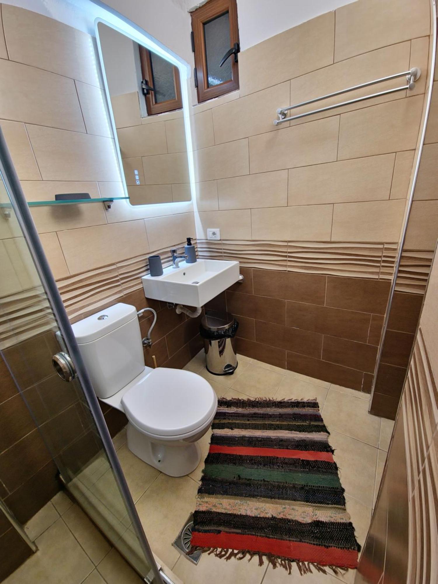 L&I Apartment Berat Bagian luar foto